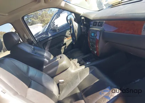 2011 Chevrolet Tahoe Lt z USA, uszkodzony, nr VIN 1GNSKBE07BR303015